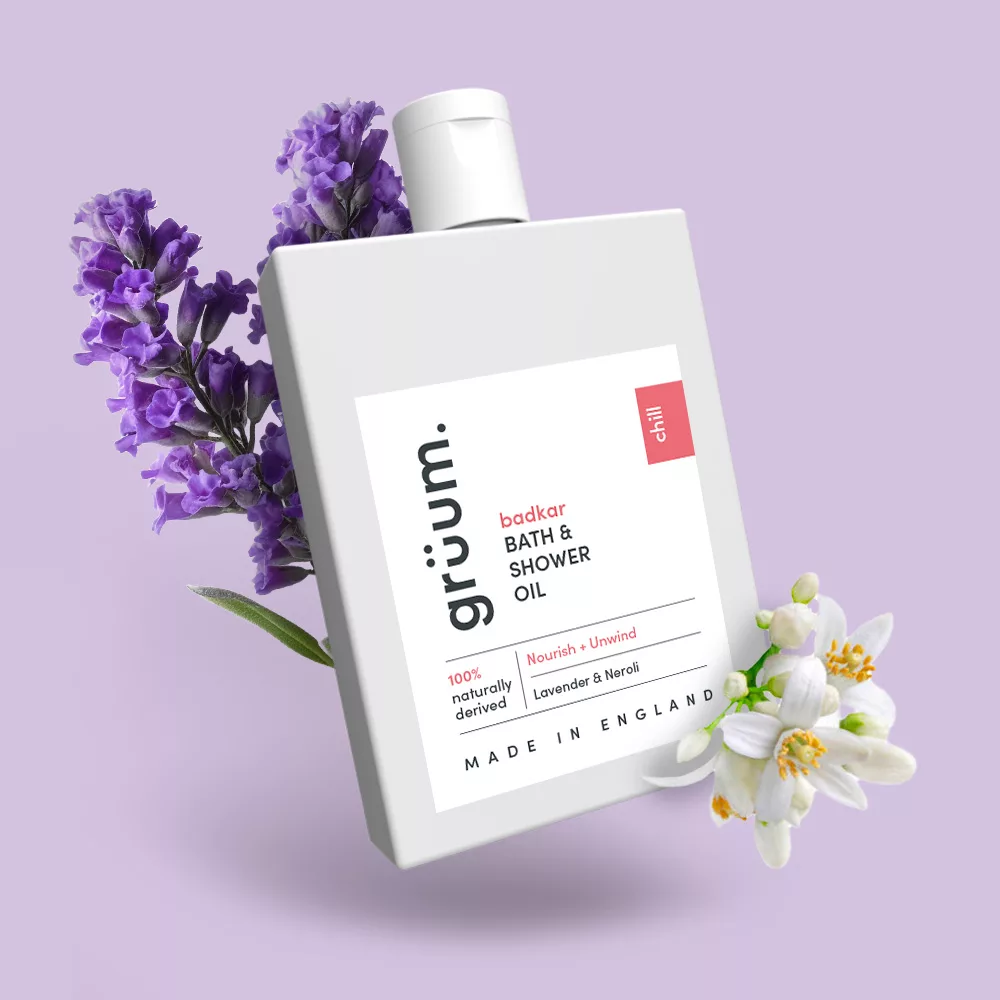 Bath oil with lavender and flowers