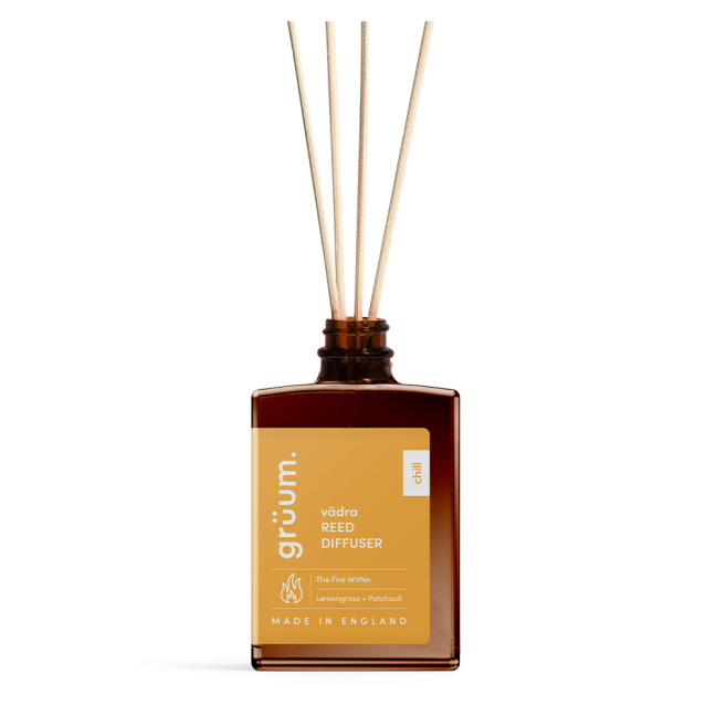 vädra Reed Diffuser Set – The Fire Within variant in eco-friendly packaging with recyclable glass jar and biodegradable rattan reeds.