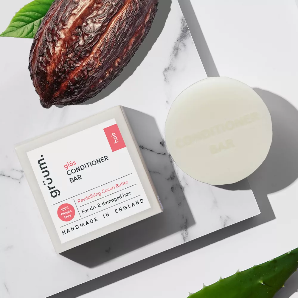 Conditioner bar and cacao pod