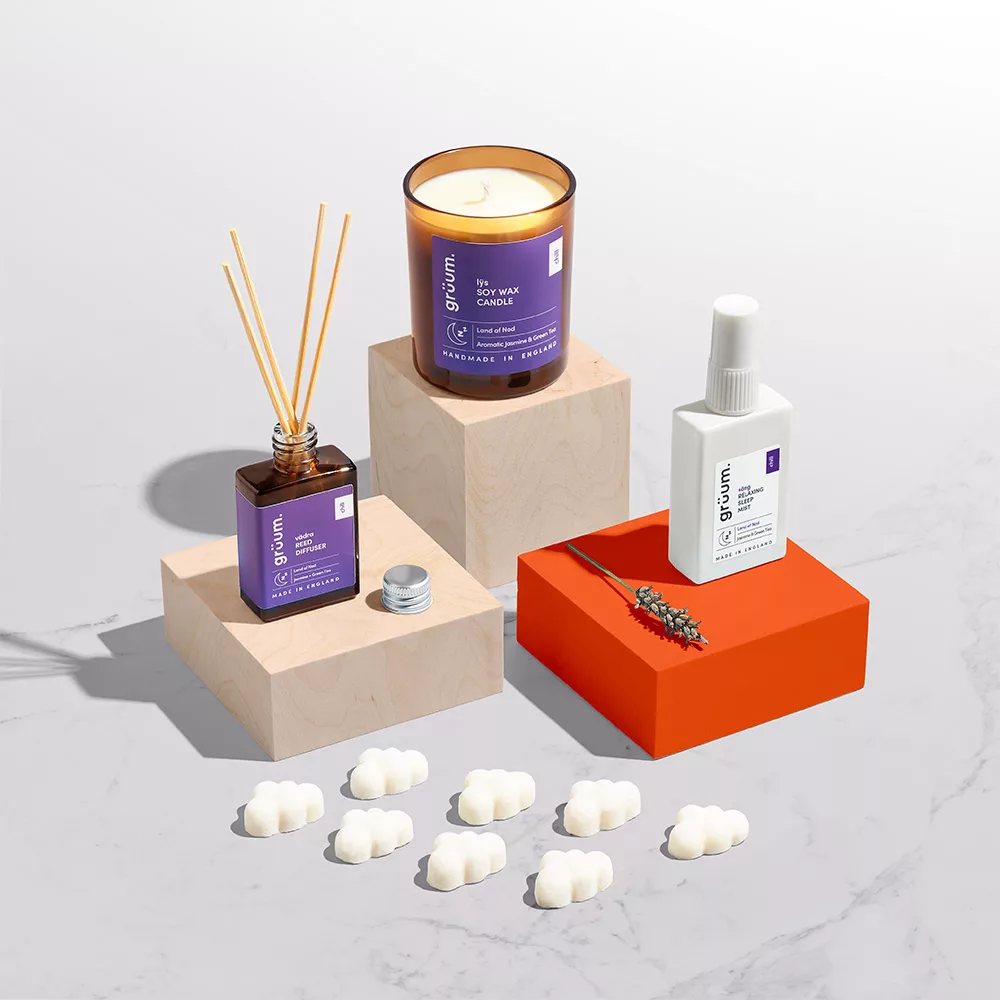 Aromatherapy set with candle and diffuser
